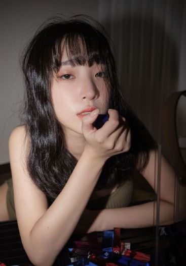 恨君不似江楼月