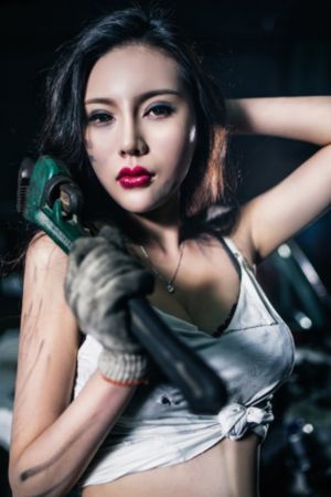 美国伦理美女狱警