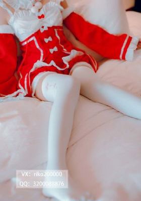 打烊后仅剩两人沙发